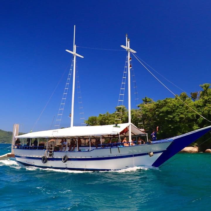 BARCO DE LUXO PRIVATIVO ( 12 Pessoas )