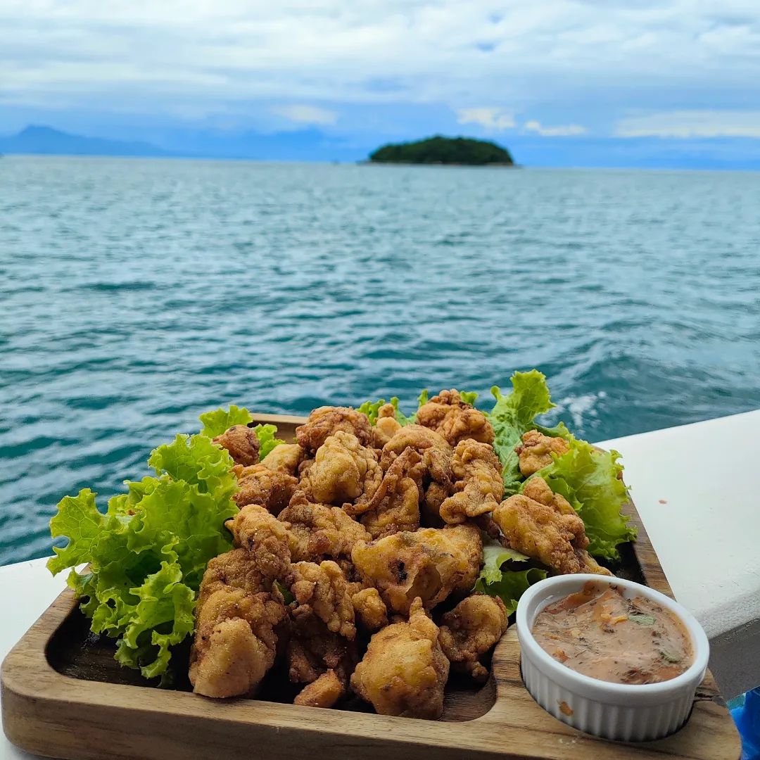 ESCUNA PARATY - 10:30 horas - Ilha dos Cocos - Caiaque & Stand Up Incluso