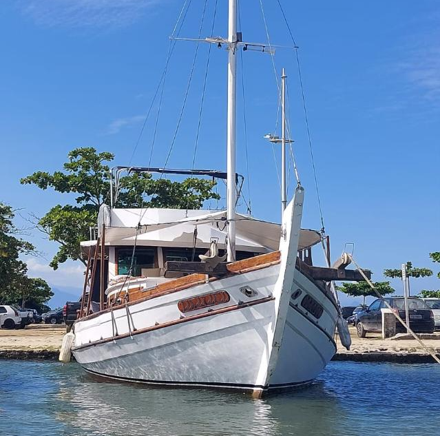 BARCO DE LUXO PRIVATIVO ( 12 Pessoas )