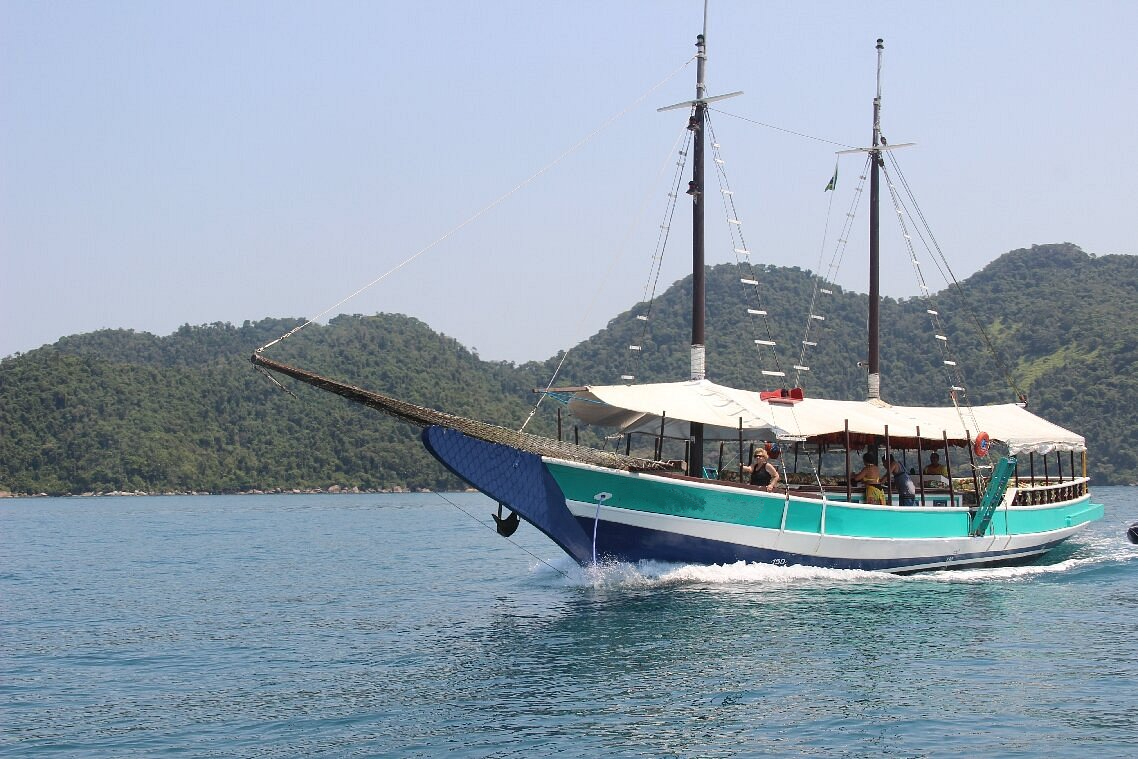 ESCUNA PARATY - 10:45 horas - Lagoa Azul & Ilha dos Cocos