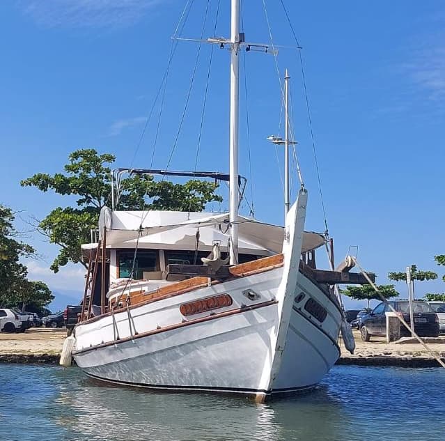BARCO PRIVATIVO PARATY (15 Pessoas)