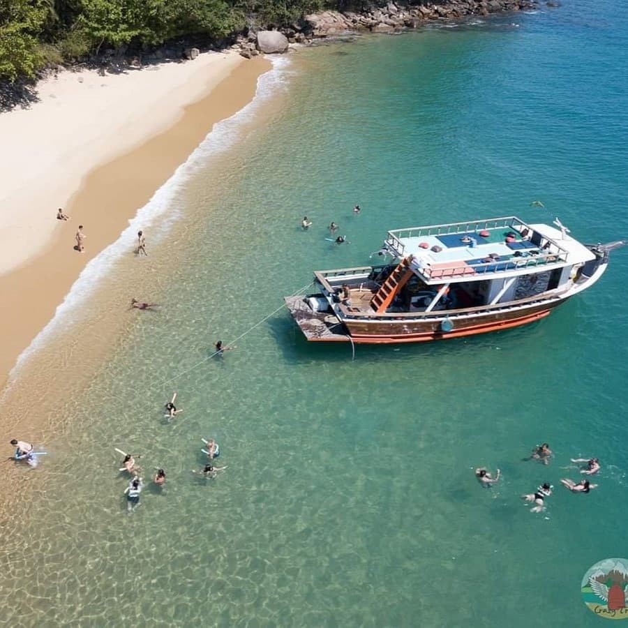 BARCO PARATY - 12:00 Horas - Ilha dos Cocos - Entrada Cooler Liberada 