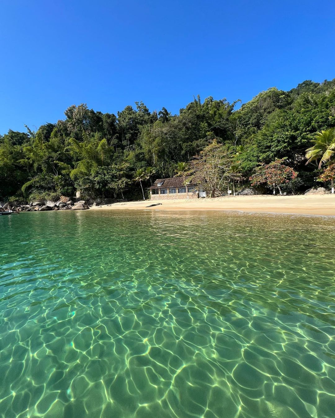 ESCUNA PARATY - 09:30 horas - Ilha dos Cocos - Roteiro COMPLETO