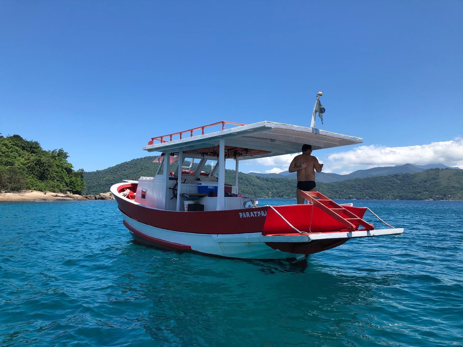 BARCO PRIVATIVO PARATY ( 8 Pessoas )