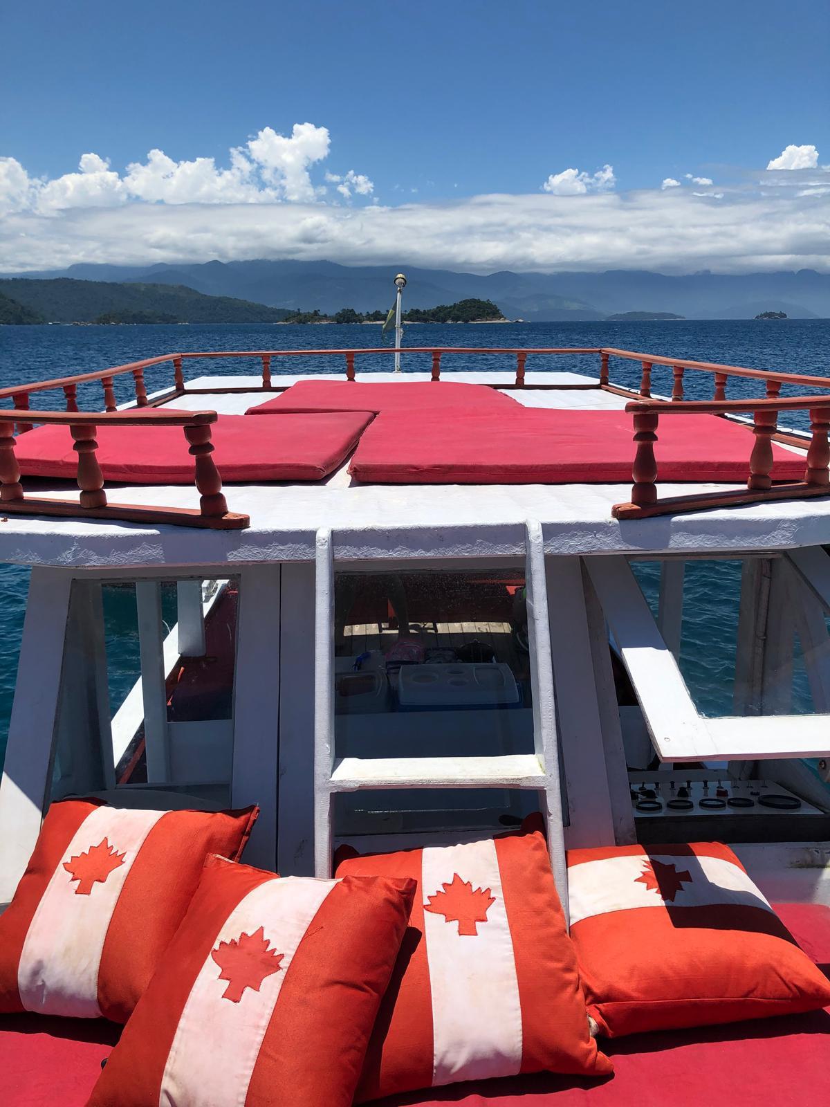 BARCO PRIVATIVO PARATY ( 8 Pessoas )