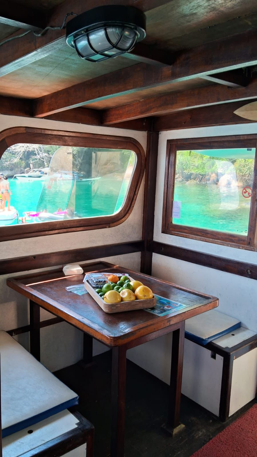 BARCO PRIVATIVO PARATY (25 Pessoas )