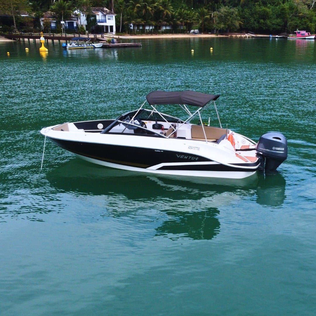 LANCHA PRIVATIVA PARATY (06 pessoas)