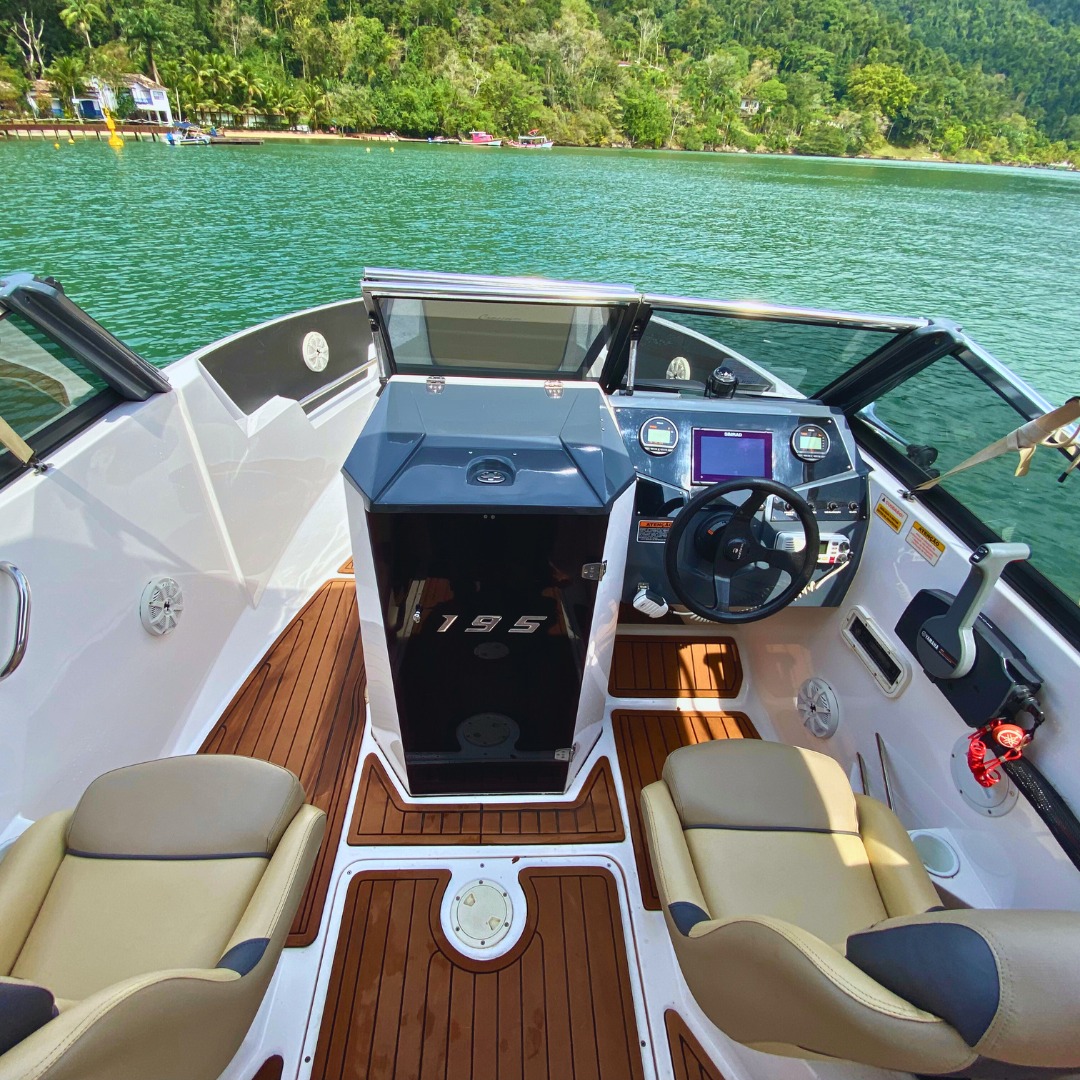 LANCHA PRIVATIVA PARATY (06 pessoas)