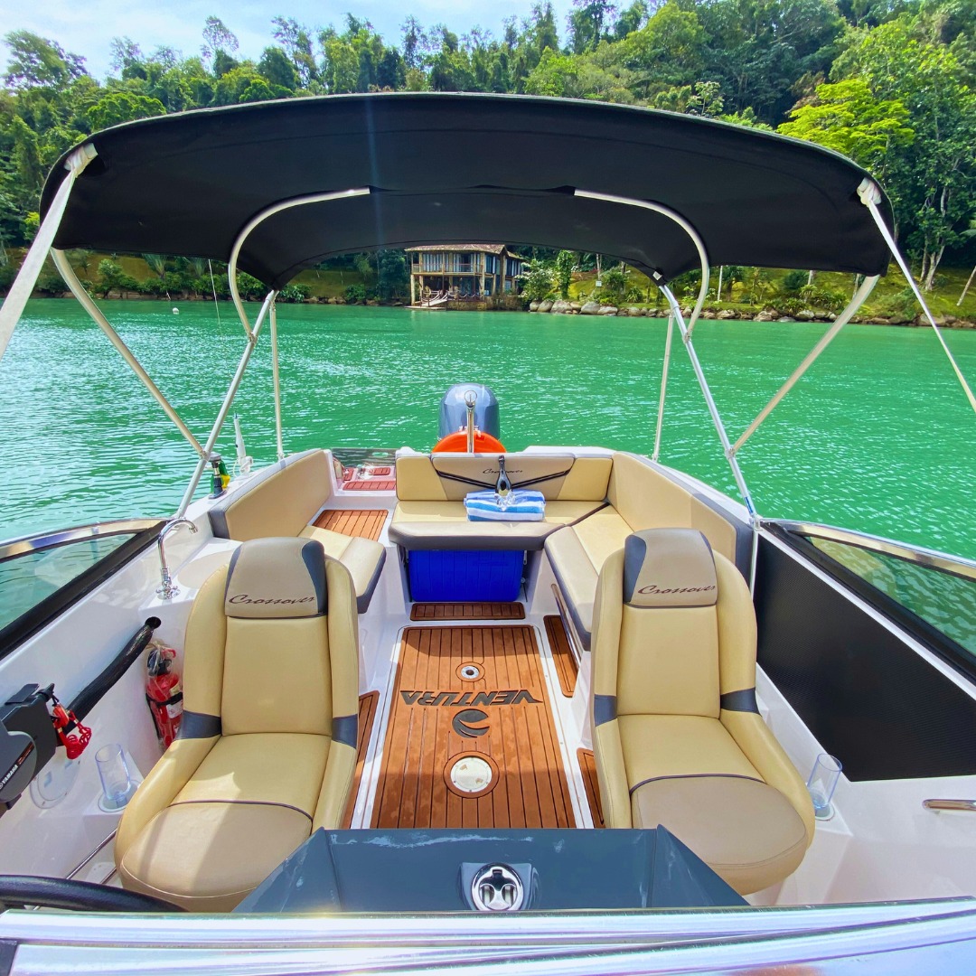 LANCHA PRIVATIVA PARATY (06 pessoas)