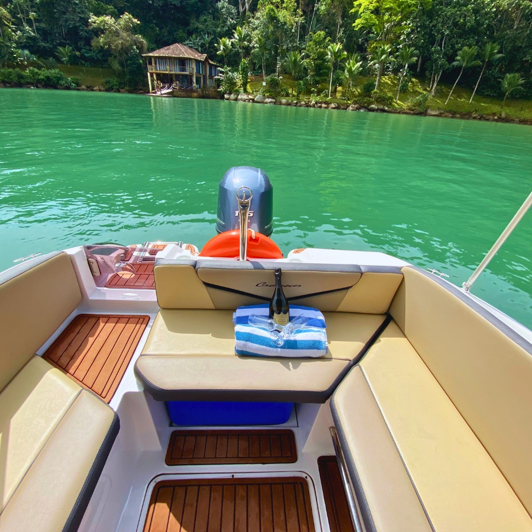 LANCHA PRIVATIVA PARATY (06 pessoas)