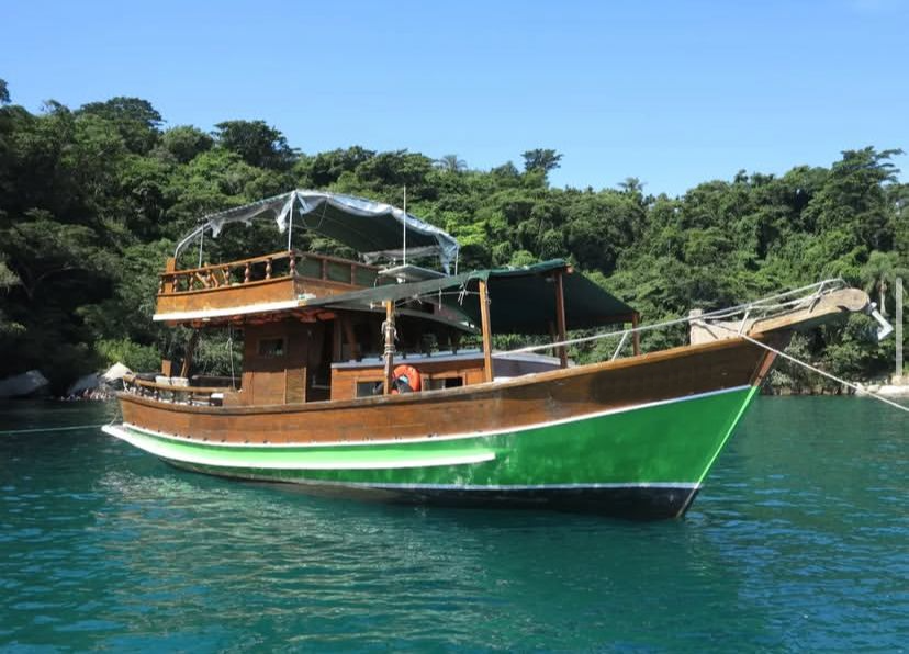 BARCO PRIVATIVO PARATY (20 Pessoas )