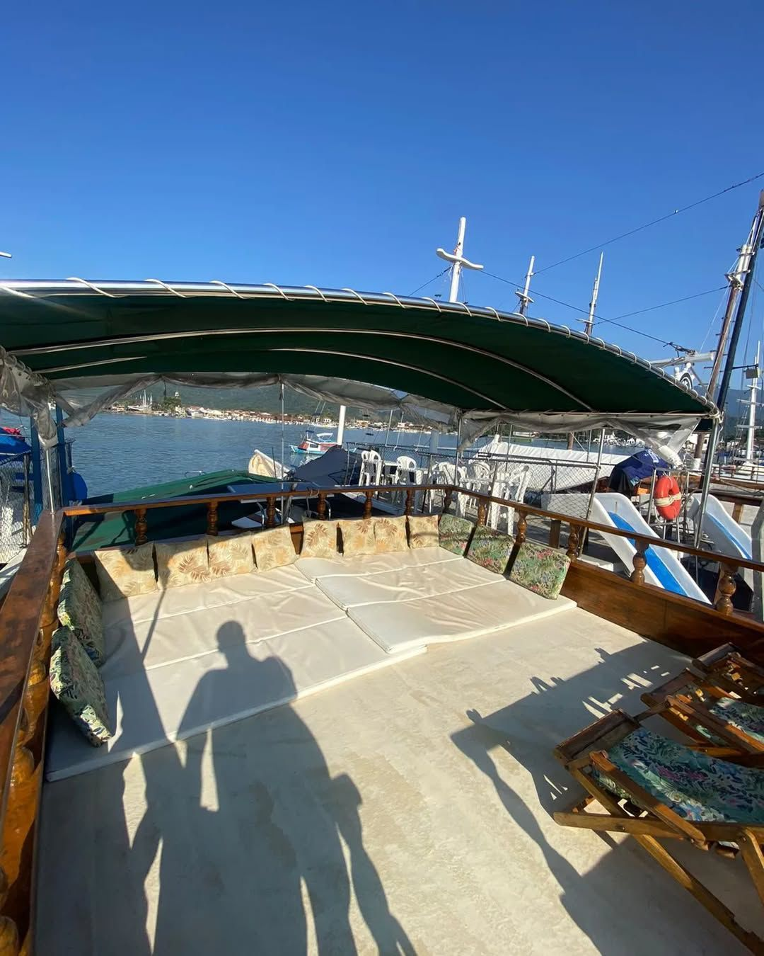 BARCO PRIVATIVO PARATY (20 Pessoas )