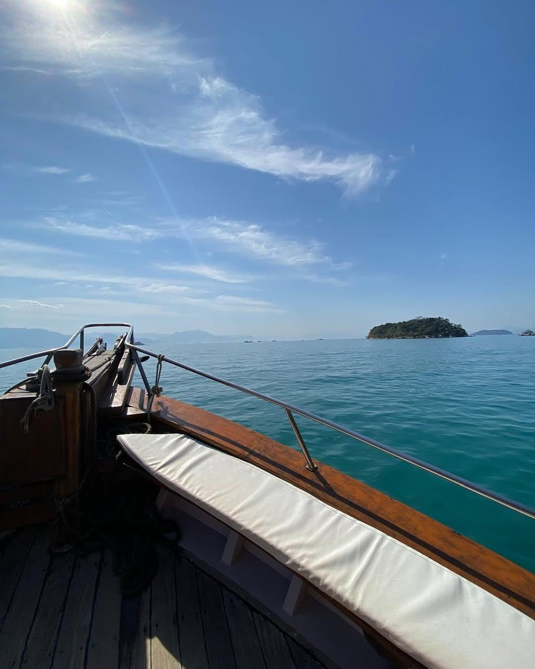 BARCO PRIVATIVO PARATY (20 Pessoas )