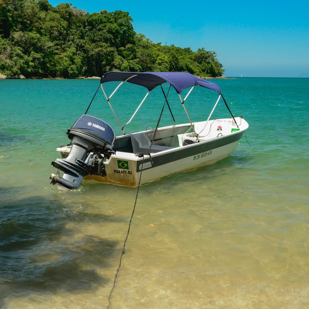TAXI BOAT PARATY (4 pessoas) roteiro Ilha dos Cocos