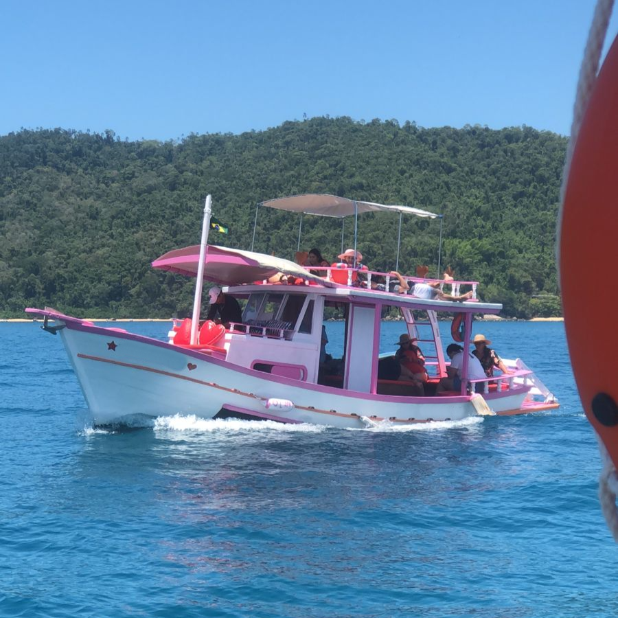 BARCO PRIVATIVO PARATY (10 Pessoas)