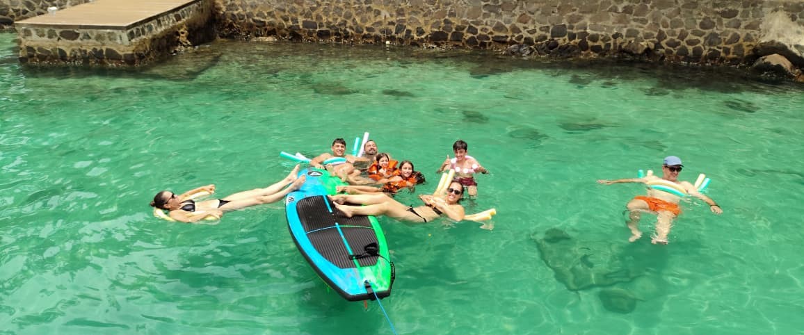 BARCO PRIVATIVO PARATY 10 Pessoas