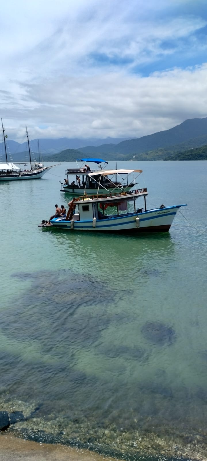 BARCO PRIVATIVO PARATY Churrasqueira & Toilet Abordo