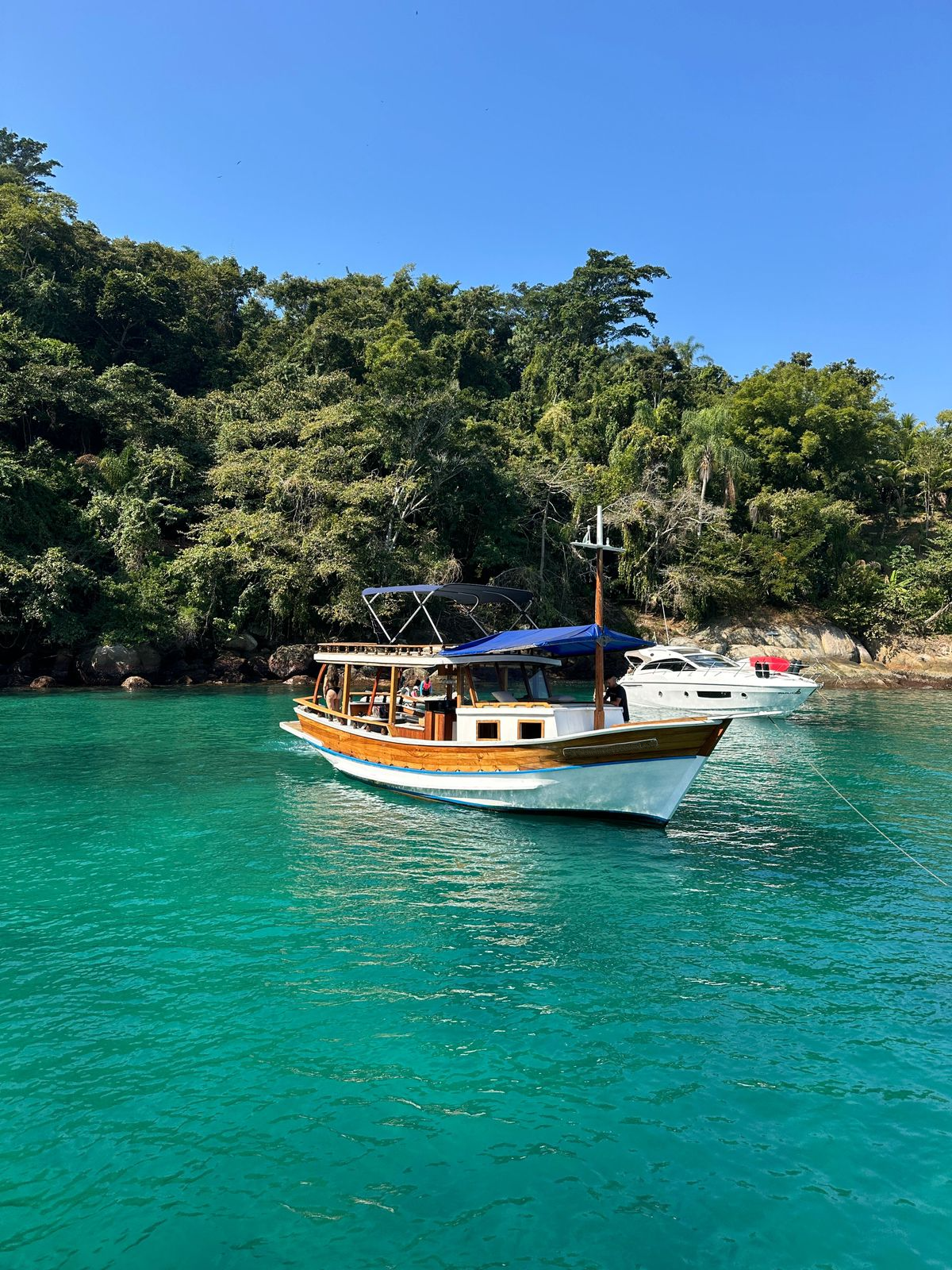 BARCO PRIVATIVO PARATY (10 Pessoas) Roteiro Tradicional