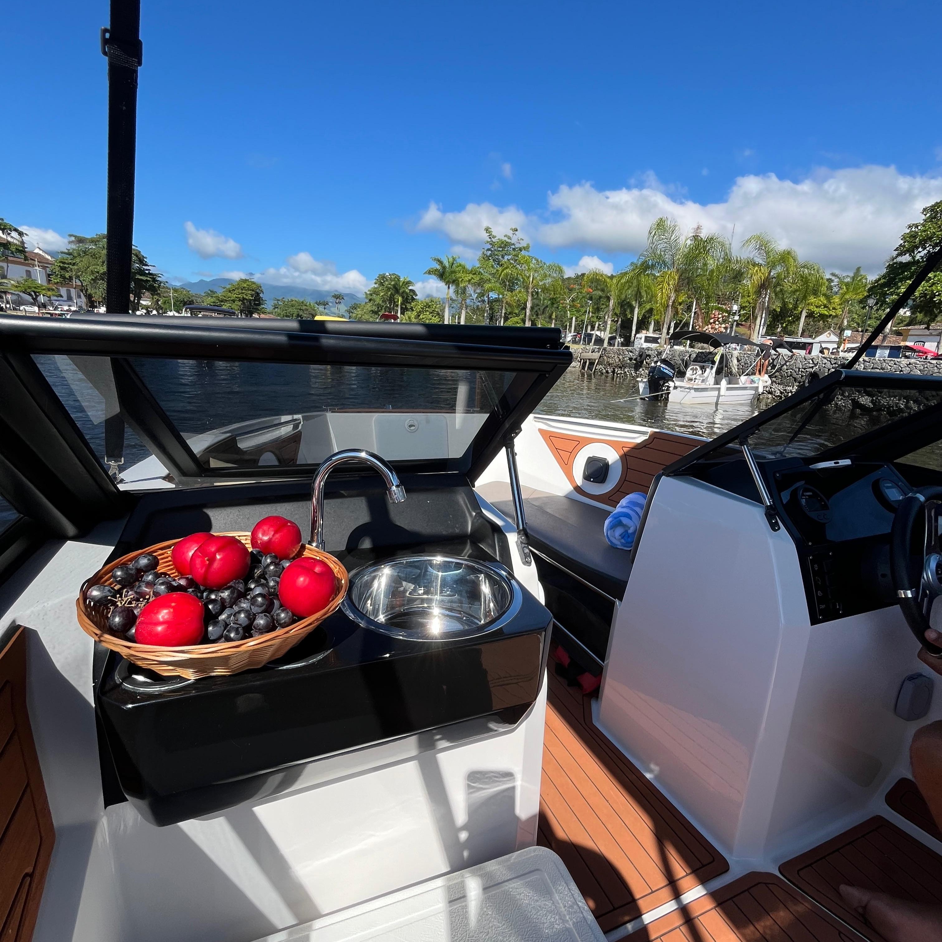 LANCHA PRIVATIVA PARATY Snorkel & Cooler com gelo