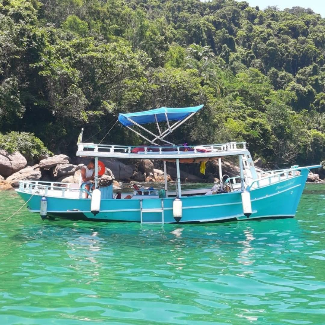 BARCO PRIVATIVO PARATY Cooler & Churrasqueira Abordo
