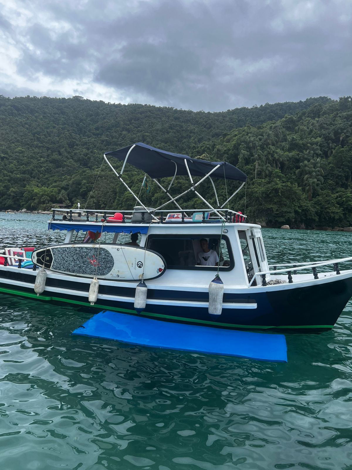 BARCO PRIVATIVO PARATY (6 pessoas)