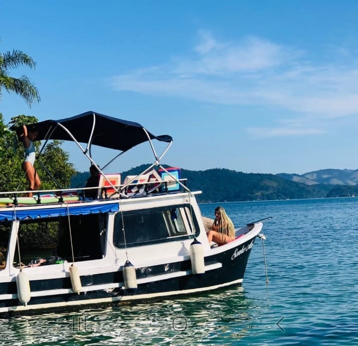 BARCO PRIVATIVO PARATY (6 pessoas)