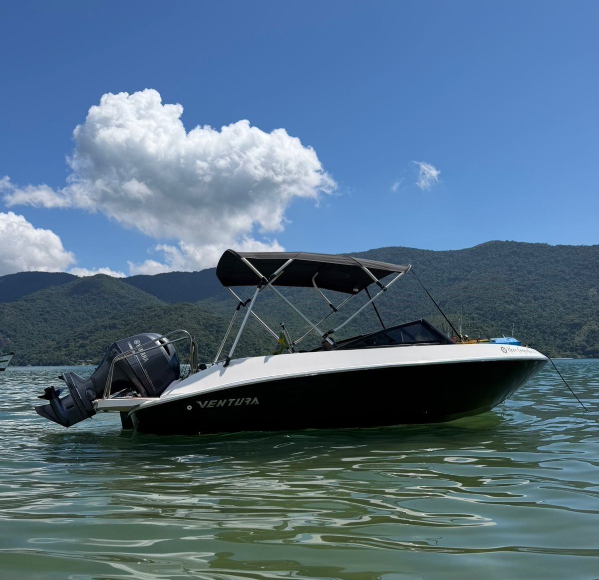 Lancha Paraty PRIVATIVA • Snorkel • Som • Gelo • (R$ p3/ passageiros) 