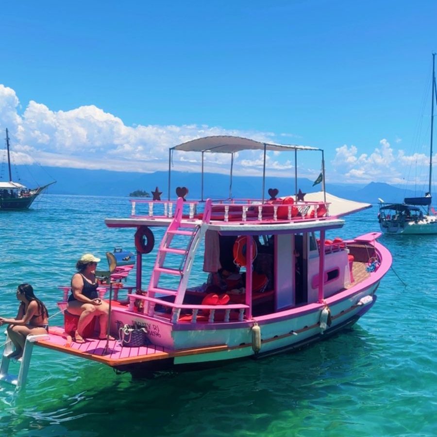 Barco Paraty PRIVATIVO Churrasqueira • Snorkel • Stand UP • Som • Gelo • Toilet (R$ p/ate 12 passageiros) 